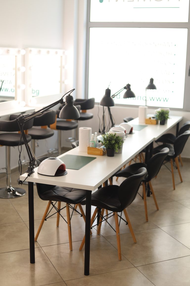 pigment classroom студио за обучения по маникюр